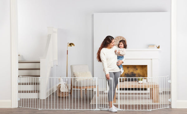 Regalo 2-in-1 Super Wide Adjustable Baby Safety Gate & Play Yard, White H9